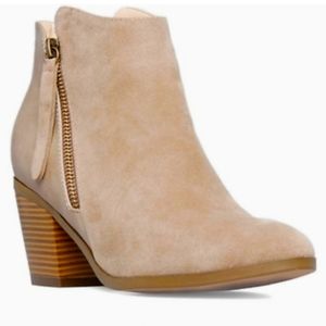 ⭐New Shoe Dazzle Keke woman's booties